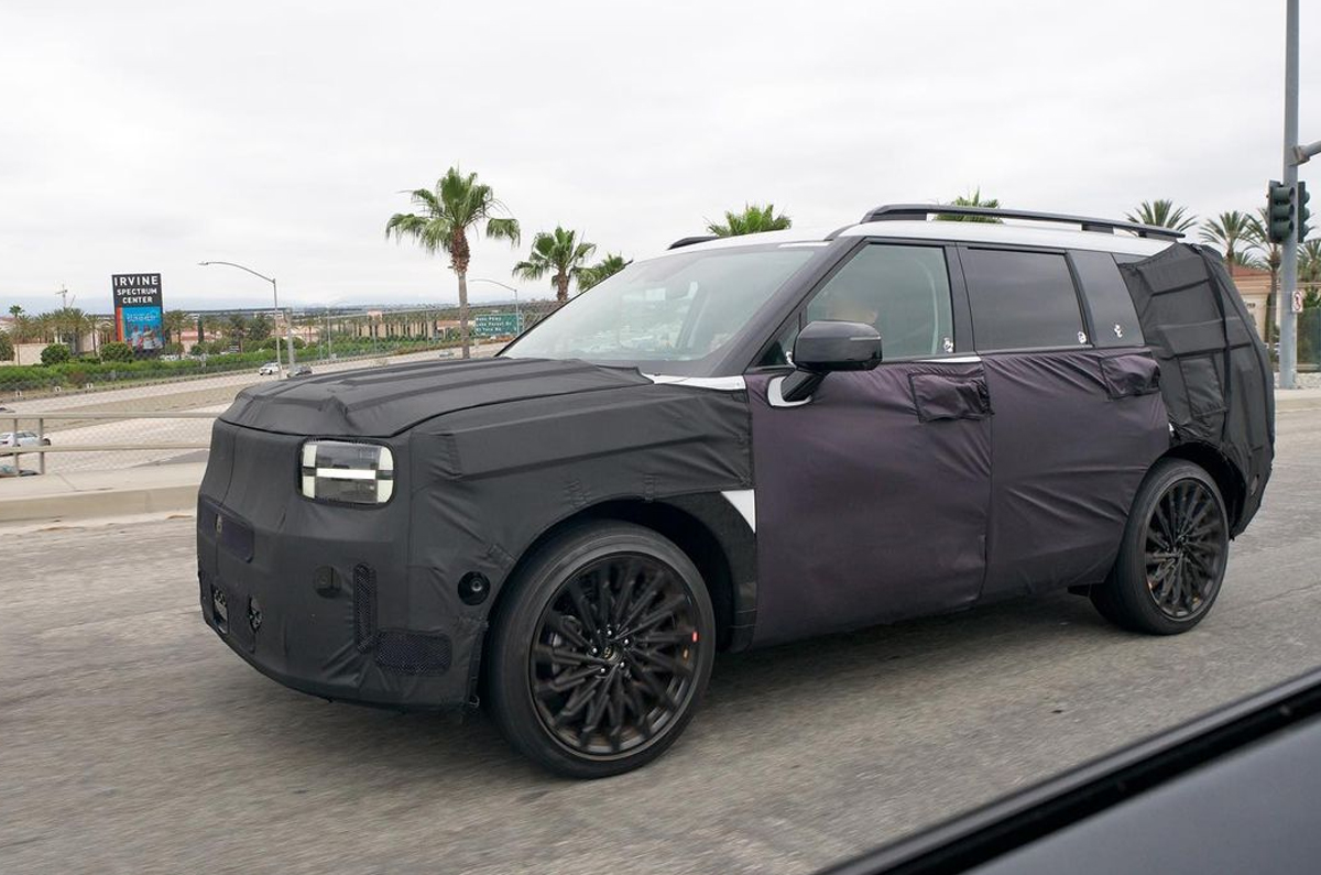 Hyundai Santa Fe front quarter Hyundai Santa Fe front quarter